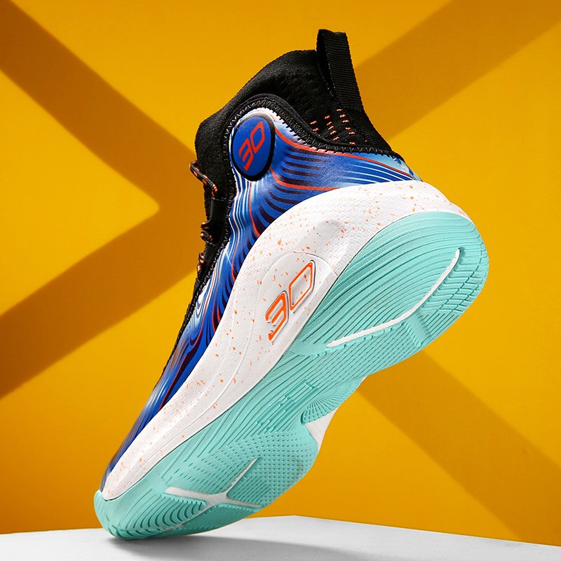 Total 30 Dynamics court shoe in blue and black, outsole view.